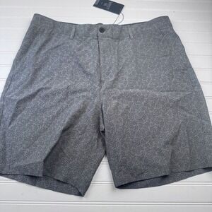 NEW VRST Men's Golf Shorts Flat Front Silver Shadow Leaf Print